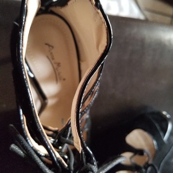 Black Suede lace up heels - Picture 3 of 4